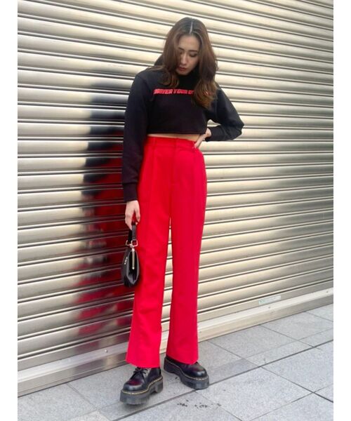 EVRIS(エヴリス)の「タックストレートカラーパンツ(その他パンツ・レディース・ホワイト/ブラック/レッド/ブルー・SMALL/MEDIUM)」の14枚目の写真