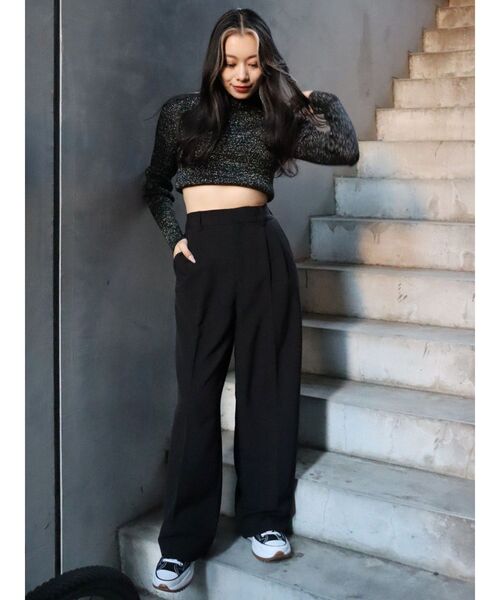 EVRIS(エヴリス)の「タックストレートカラーパンツ(その他パンツ・レディース・ホワイト/ブラック/レッド/ブルー・SMALL/MEDIUM)」の7枚目の写真