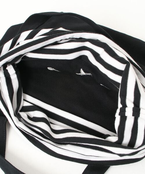 To b. by agnes b.（トゥービーバイアニエスベー）の「ロゴ 刺繍 コットン キャンバス ミニ トートバッグ（トートバッグ・レディース・ブラック・FREE）」の6枚目の写真