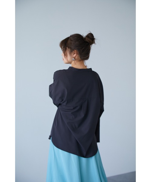 ECRIRE（エクリール）の「【yunコラボ】上品できれいめ。ピンタックブラウス（シャツ/ブラウス・レディース・ブラック/ベージュ/オフホワイト・M/L）」の7枚目の写真