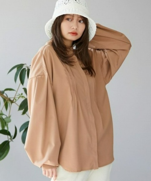 ECRIRE（エクリール）の「【yunコラボ】上品できれいめ。ピンタックブラウス（シャツ/ブラウス・レディース・ブラック/ベージュ/オフホワイト・M/L）」の11枚目の写真