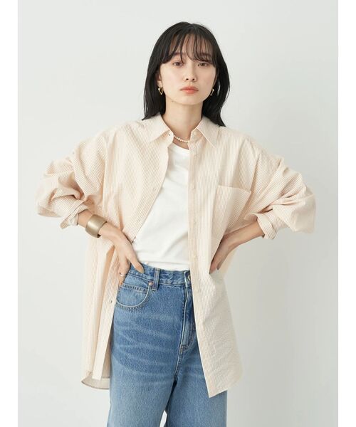 earth music&ecology（アースミュージックアンドエコロジー）の「サッカーストライプボーイズライクシャツ（シャツ/ブラウス・レディース・オレンジ/グリーン/ブルー・FREE）」の5枚目の写真