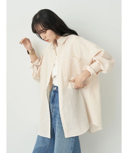 earth music&ecology（アースミュージックアンドエコロジー）の「サッカーストライプボーイズライクシャツ（シャツ/ブラウス・レディース・オレンジ/グリーン/ブルー・FREE）」の7枚目の写真