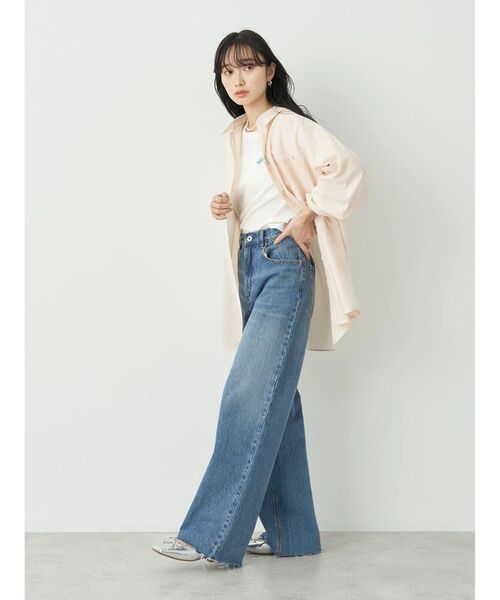 earth music&ecology（アースミュージックアンドエコロジー）の「サッカーストライプボーイズライクシャツ（シャツ/ブラウス・レディース・オレンジ/グリーン/ブルー・FREE）」の11枚目の写真