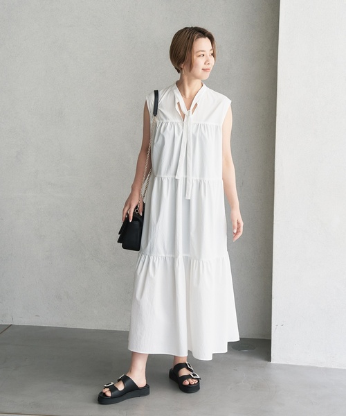 LE TALON（ルタロン）の「ビジューバックルWベルトサンダル（サンダル・レディース・ピンク/ブラック系その他/ベージュ・MEDIUM/SMALL/LARGE/X-LARGE）」の18枚目の写真