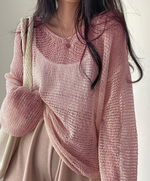 Girly Doll（ガーリードール）の「オーバーサイズシアーニットプルオーバー（ニット/セーター・レディース・ベージュ/グリーン/ブルー/ピンクベージュ/イエロー/パープル/グレー/ブラック・F）」の8枚目の写真