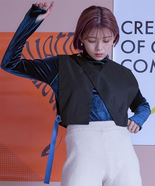 miette(ミエット)の「配色サイドベルトショートベスト(ベスト・レディース・イエロー系その他/ブラック/ベージュ・FREE)」の2枚目の写真