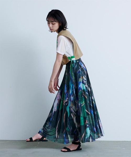 miette(ミエット)の「配色サイドベルトショートベスト(ベスト・レディース・イエロー系その他/ブラック/ベージュ・FREE)」の7枚目の写真