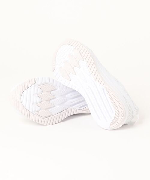 NEW BALANCE（ニューバランス）の「【New Balance／ニューバランス】NB YK570 LW3 キッズスニーカー（スニーカー・キッズ・ホワイト・19.5cm/24.5cm/22.5cm/20.5cm/21.0cm/18.5cm/23.5cm/18.0cm/23.0cm/19.0cm/24.0cm/20.0cm/22.0cm/17.0cm/17.5cm/21.5cm）」の3枚目の写真