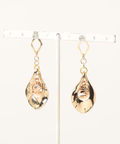tone(トーン)の「【Astyle】ダイヤ×フラワーステンレスピアス(MA)(ピアス(両耳用)・レディース・ゴールド・FREE)」の4枚目の写真