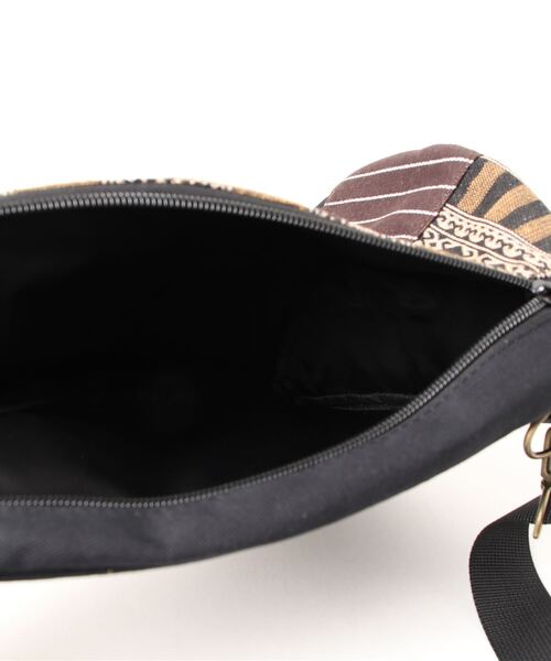 チャイハネ（チャイハネ）の「【チャイハネ】コマリユワンショルダーバッグ（ボディバッグ/ウエストポーチ・レディース・カーキ/ベージュ/ブラック・FREE）」の11枚目の写真