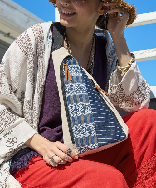 チャイハネ（チャイハネ）の「【チャイハネ】コマリユワンショルダーバッグ（ボディバッグ/ウエストポーチ・レディース・カーキ/ベージュ/ブラック・FREE）」の2枚目の写真