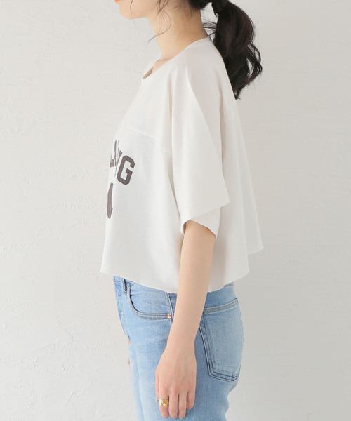 JOURNAL STANDARD relume（ジャーナルスタンダード　レリューム）の「クロップドロゴT（Tシャツ/カットソー・レディース・チャコールグレー/アイボリー・FREE）」の18枚目の写真