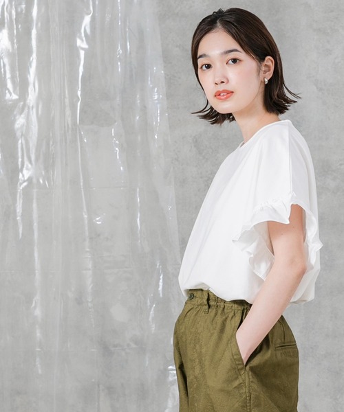 Gready Brilliant（グレディブリリアン）の「ボートＮ布帛フリル袖カットソー（Tシャツ/カットソー・レディース・オフホワイト/黄緑系・38）」の8枚目の写真