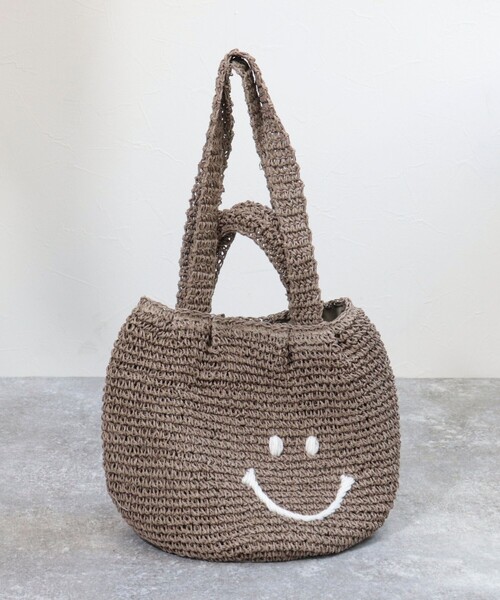 fredy emue（フレディエミュ）の「SMILEY2ハンドルバルーンバッグ（かごバッグ・レディース・イエロー/グレイッシュベージュ・FREE）」の7枚目の写真