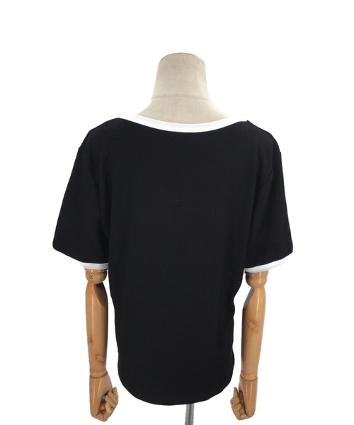 Amulet(アミュレット)の「Uネックシャツ(Tシャツ/カットソー・レディース・ベージュ/グリーン/ピンク/ブラック・M/L/XL)」の7枚目の写真