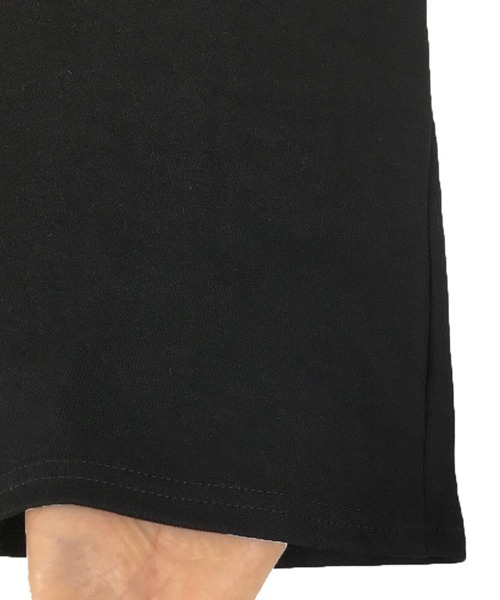 Amulet(アミュレット)の「Uネックシャツ(Tシャツ/カットソー・レディース・ベージュ/グリーン/ピンク/ブラック・M/L/XL)」の15枚目の写真