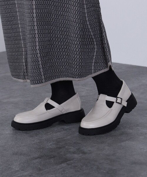 BEAMS HEART（ビームスハート）の「ストラップ付 モカシン（モカシン/デッキシューズ・レディース・アイボリー/ブラック/ベージュ・SMALL/MEDIUM/LARGE）」の2枚目の写真