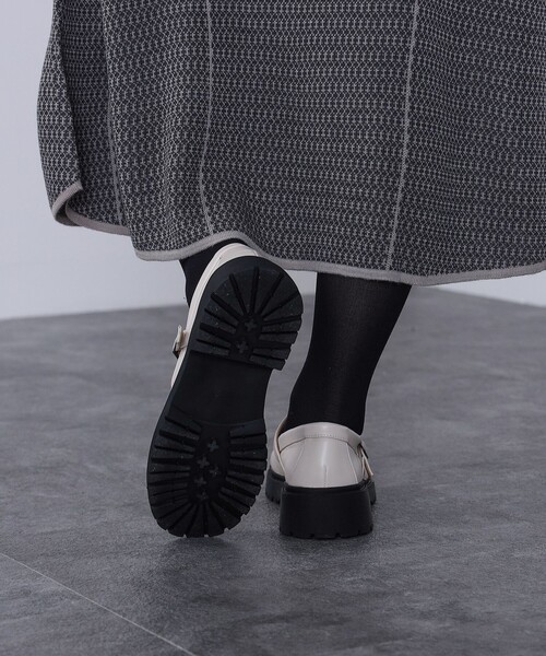 BEAMS HEART（ビームスハート）の「ストラップ付 モカシン（モカシン/デッキシューズ・レディース・アイボリー/ブラック/ベージュ・SMALL/MEDIUM/LARGE）」の6枚目の写真