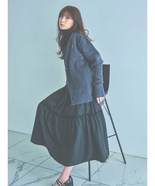 dazzlin（ダズリン）の「【吉田朱里コラボ】アームカバーフォルムカーディガン（カーディガン/ボレロ・レディース・チャコールグレー/グリーン/ベージュ・FREE）」の8枚目の写真