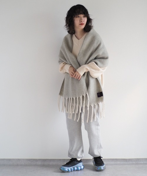 cepo（セポ）の「マシュマロVネックシンプルニット（ニット/セーター・レディース・ピンク/オフホワイト/チャコール/ブルー/ライム/ホワイト×ブラック/グリーン・M）」の10枚目の写真