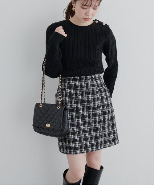 natural couture(ナチュラルクチュール)の「細ケーブル肩釦デザインニット(ニット/セーター・レディース・アイボリー/オレンジ/チャコールグレー/ボルドー/ベージュ/ブラック・FREE)」の13枚目の写真