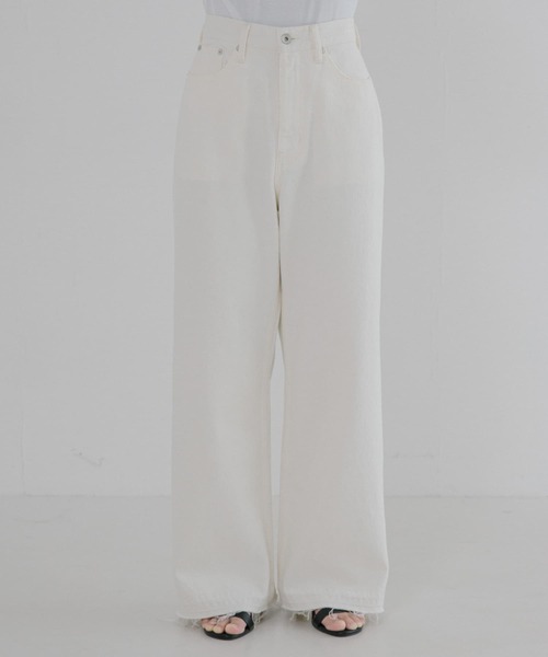 URBAN RESEARCH(アーバンリサーチ)の「ダメージワイドデニムパンツ(デニムパンツ・レディース・ホワイト/インディゴブルー・38/36)」の4枚目の写真