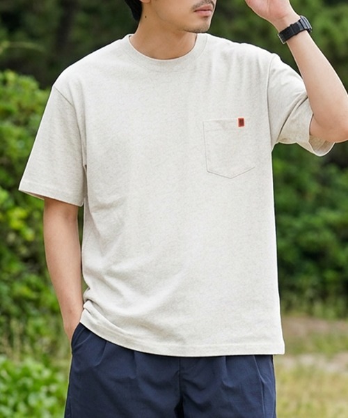 UNIVERSAL OVERALL(ユニバーサルオーバーオール)の「【UNIVERSAL OVERALL】別注 POCKET T-SHIRTS / ポケットクルーネック半袖Tシャツ(Tシャツ/カットソー・メンズ・ブラック/オートミール/ネイビー/ホワイト/グリーン/チャコールグレー/グレイッシュベージュ/ライトピンク/セージグリーン/サックスブルー・SMALL/MEDIUM/LARGE/X-LARGE)」の16枚目の写真