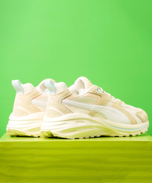 PUMA(プーマ)の「PUMA/プーマ ヒプノティック エルエス ユニセックス ランニングスニーカー 395295(スニーカー・メンズ・ホワイト/ベージュ系その他/ベージュ系その他2・23.0cm/23.5cm/24.0cm/24.5cm/25.0cm/25.5cm/26.0cm/26.5cm/27.0cm/27.5cm/28.0cm)」の18枚目の写真