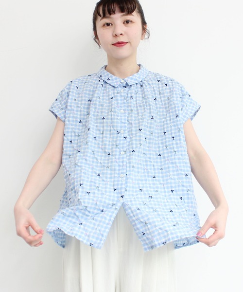 新品アトリエドゥサボン シャーリング刺繍フレンチブラウス l'atelier du savon(アトリエドサボン)の「シャーリング刺繍