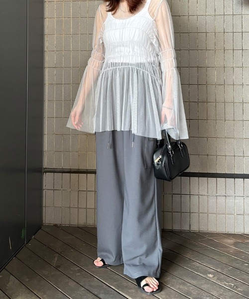 ISOOK(アイスー)の「【ISOOK / アイスー】ギャザーチュールペプラムブラウス / チュールトップス シアートップス ペプラムトップス きれいめ 結婚式 オケージョン ZOZOTOWN限定(シャツ/ブラウス・レディース・ホワイト/グレー/ブラック・FREE)」の6枚目の写真