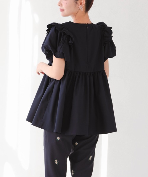 Fit more(フィットモア)の「スカラップエンジェルショルダーブラウス(シャツ/ブラウス・レディース・ネイビー/ホワイト/ブルー・FREE)」の6枚目の写真