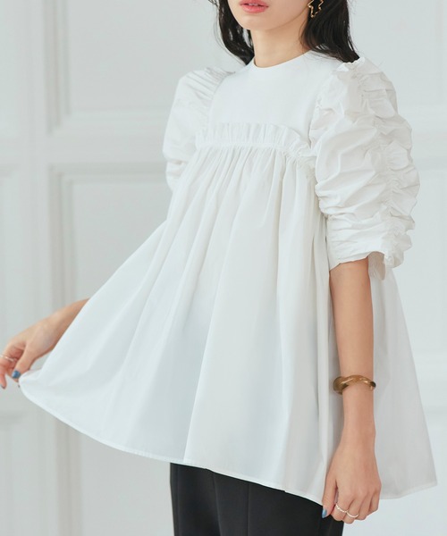 RUIRUE BOUTIQUE(ルイルエブティック)の「洗える | 選べるデザイン異素材フリルカットソー(Bタイプ/ギャザー) | 半袖 ギャザースリーブ クルーネック トップス 体型カバー オフィスカジュアル 通勤服 華やか フリル カットソー(Tシャツ/カットソー・レディース・ブラック/ホワイト/ダークネイビー・3L/LL/L/M/S)」の13枚目の写真