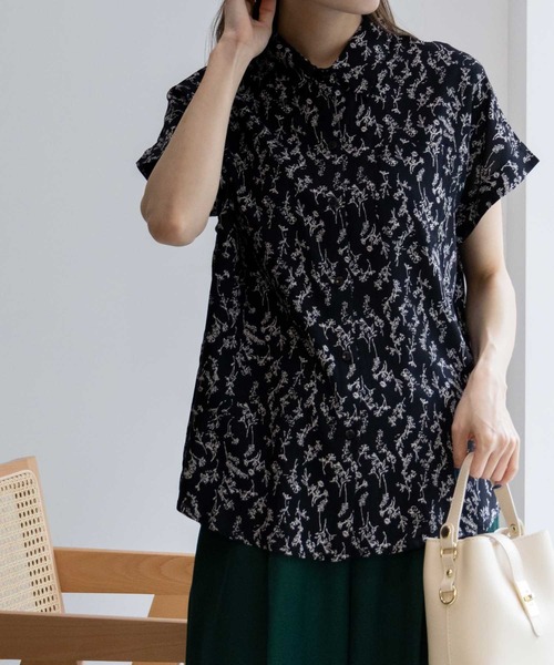 Howdy Marie(ハウディ―マリー)の「Howdy Marie インドレーヨン ポケット付きシャツ(シャツ/ブラウス・レディース・ブラック/ブラック系その他/ダークグリーン・フリー)」の2枚目の写真