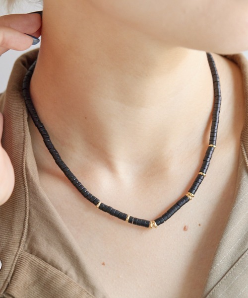 ear PAPILLONNER（イアパピヨネ）の「《ハウライト》ポイントヒシビーズネックレス（ネックレス・レディース・スカイブルー/ホワイト/ブラック/ダークグリーン・FREE）」の11枚目の写真