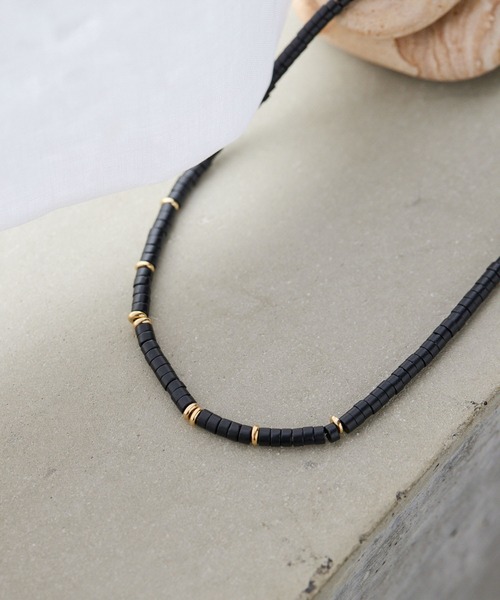 ear PAPILLONNER（イアパピヨネ）の「《ハウライト》ポイントヒシ