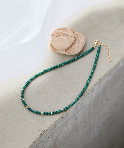 ear PAPILLONNER（イアパピヨネ）の「《ハウライト》ポイントヒシビーズネックレス（ネックレス・レディース・スカイブルー/ホワイト/ブラック/ダークグリーン・FREE）」の13枚目の写真