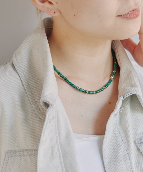 ear PAPILLONNER（イアパピヨネ）の「《ハウライト》ポイントヒシ