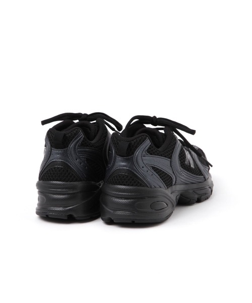 EU,US NEW BALANCE（イーユーユーエスニューバランス）の「【セレクト・一部店舗限定】New Balance_MR530PB（スニーカー・レディース・ブラック・MEDIUM/LARGE）」の4枚目の写真