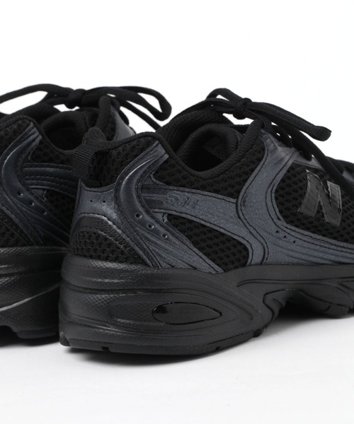 EU,US NEW BALANCE（イーユーユーエスニューバランス）の「【セレクト・一部店舗限定】New Balance_MR530PB（スニーカー・レディース・ブラック・MEDIUM/LARGE）」の16枚目の写真