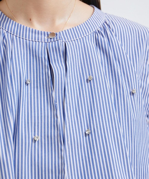 VIS(ビス)の「【洗える】ラインストーンシャツチュニックブラウス(シャツ/ブラウス・レディース・ホワイト/ダークブラウン/サックスブルー・FREE)」の18枚目の写真