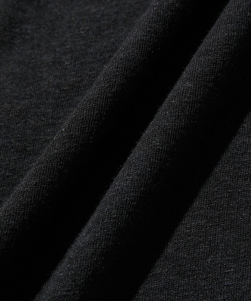 ADAM ET ROPE'(アダムエロペ)の「ミックスリネン スラブ 天竺 レギュラーカラー ショートスリーブシャツ / ロングシーズン着用可能(シャツ/ブラウス・メンズ・ブラック/グレー・L/M)」の4枚目の写真