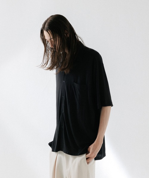 ADAM ET ROPE'(アダムエロペ)の「ミックスリネン スラブ 天竺 レギュラーカラー ショートスリーブシャツ / ロングシーズン着用可能(シャツ/ブラウス・メンズ・ブラック/グレー・L/M)」の11枚目の写真