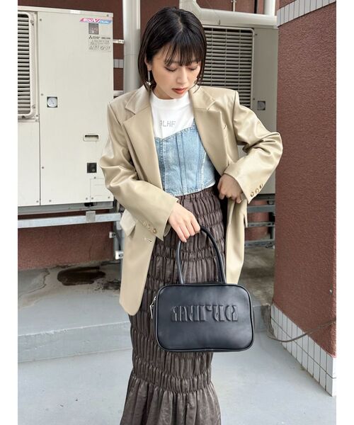 MURUA（ムルーア）の「フェイクレザーボストンバッグ（ボストンバッグ・レディース・キャメル/ブラック・FREE）」の5枚目の写真