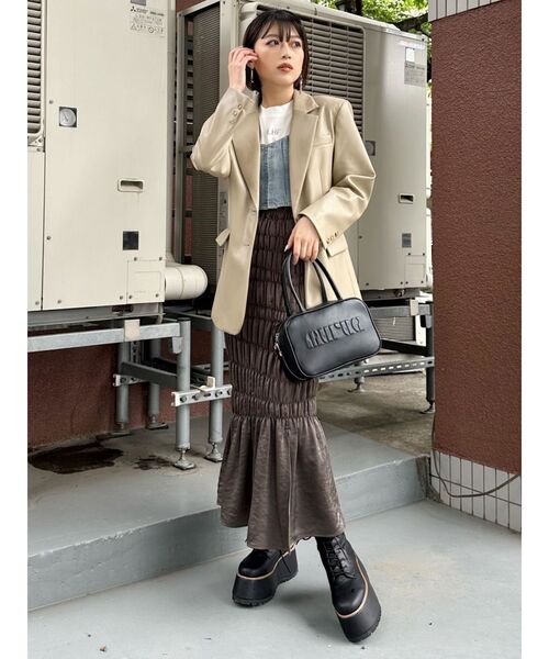 MURUA（ムルーア）の「フェイクレザーボストンバッグ（ボストンバッグ・レディース・キャメル/ブラック・FREE）」の6枚目の写真