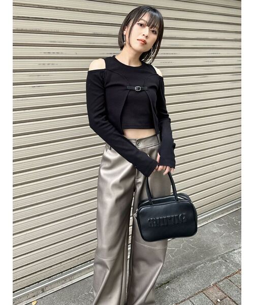 MURUA（ムルーア）の「フェイクレザーボストンバッグ（ボストンバッグ・レディース・キャメル/ブラック・FREE）」の7枚目の写真