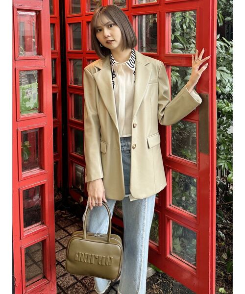 MURUA（ムルーア）の「フェイクレザーボストンバッグ（ボストンバッグ・レディース・キャメル/ブラック・FREE）」の11枚目の写真