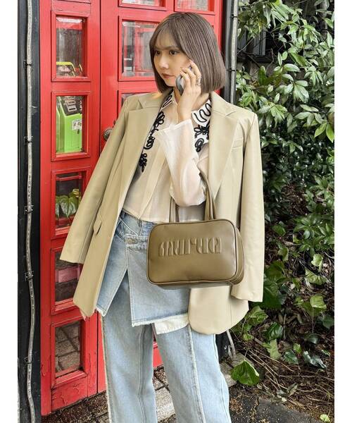 MURUA（ムルーア）の「フェイクレザーボストンバッグ（ボストンバッグ・レディース・キャメル/ブラック・FREE）」の12枚目の写真