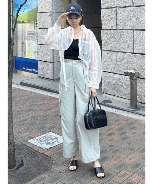 MURUA（ムルーア）の「フェイクレザーボストンバッグ（ボストンバッグ・レディース・キャメル/ブラック・FREE）」の15枚目の写真