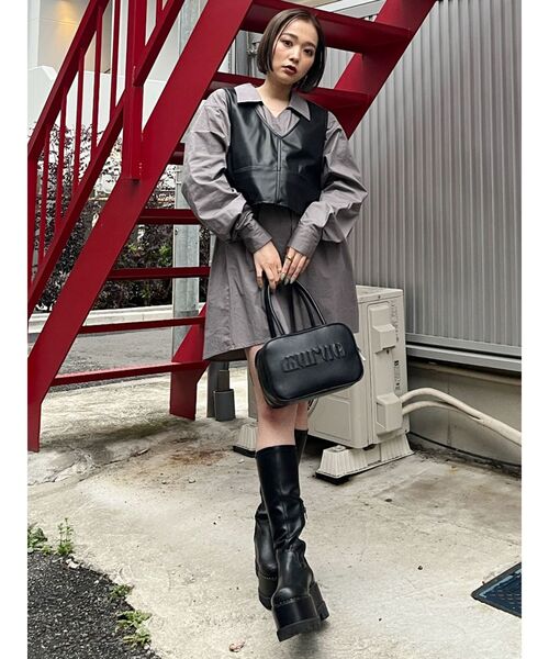 MURUA（ムルーア）の「フェイクレザーボストンバッグ（ボストンバッグ・レディース・キャメル/ブラック・FREE）」の17枚目の写真